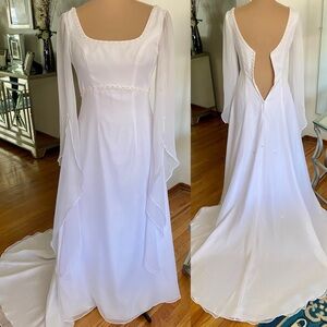 David's Bridal 111044 Michaelangelo *Size 10* Renaissance Wedding Gown & Veil